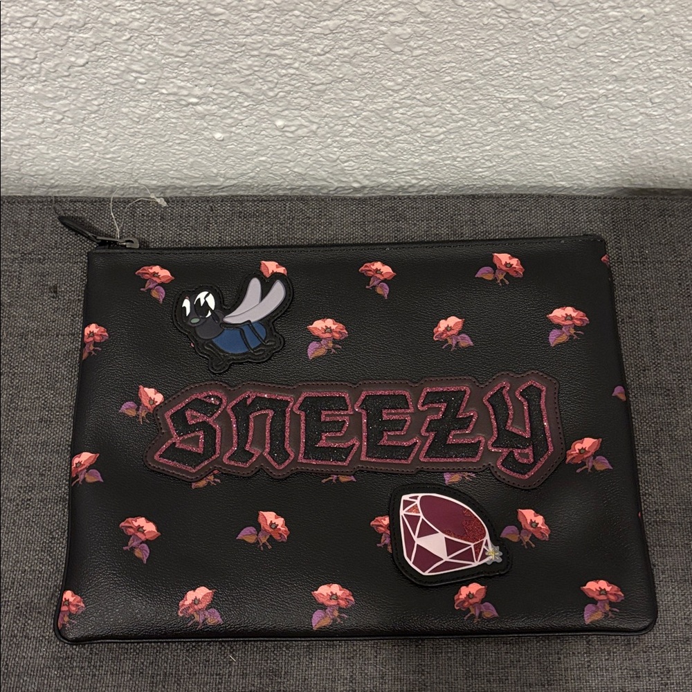 Coach x Disney Snow White “Sneezy”Pouch